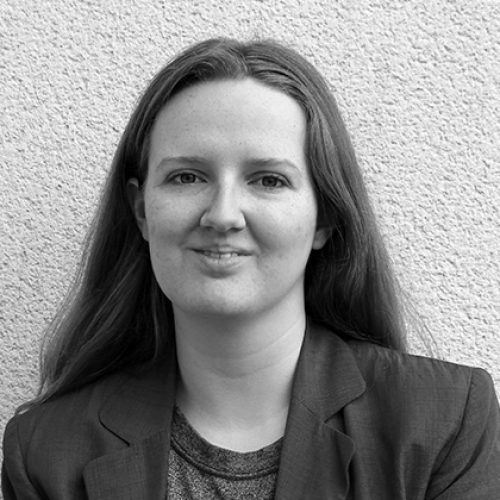 Black and white portrait of Yolanda Leask
